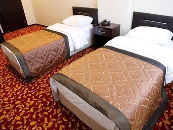 Adana Omur Otel מראה חיצוני תמונה